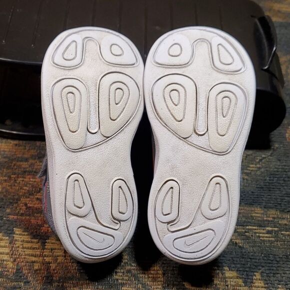 Nike Grey Revolution 4 Shoes with Orange Swoosh - Picture 5 of 6